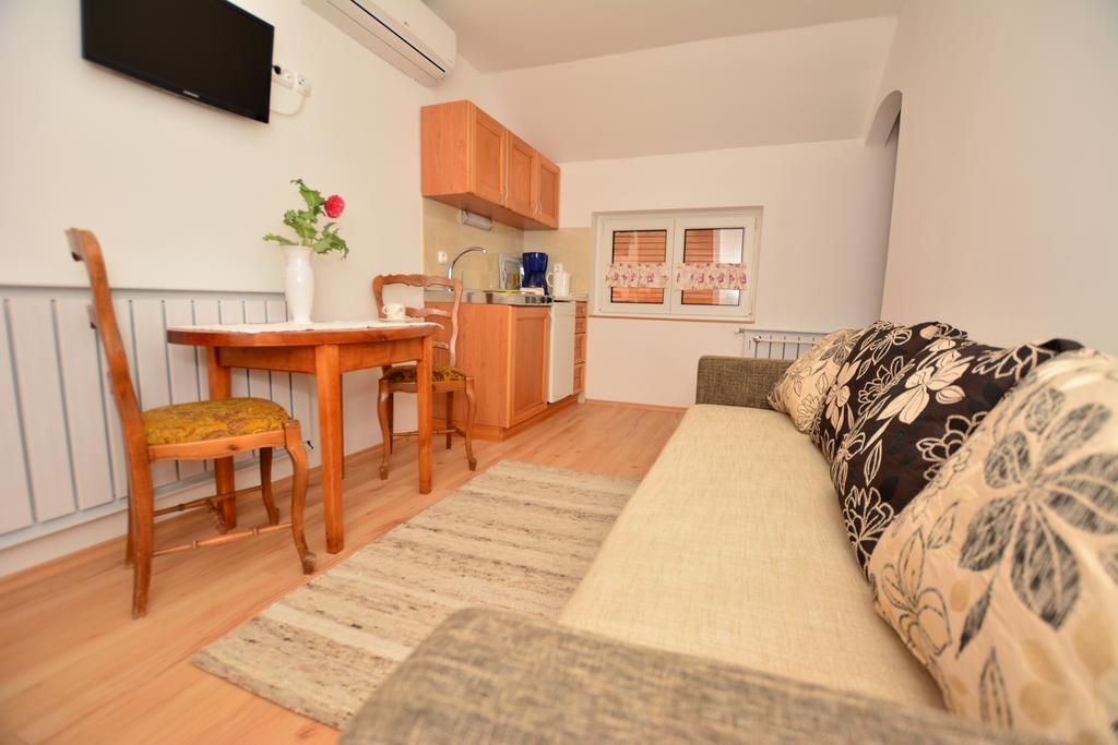Viragoskert Apartman Hévíz الغرفة الصورة
